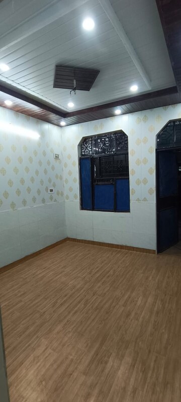 Bedroom in 3 BHK Apartment at Gulmohar Colony – for Rent