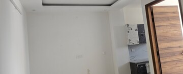 Room in 2 BHK Builder Floor at Sector 49 – for Sale