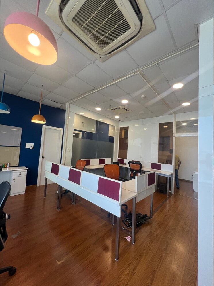 Team Area, remi-commercio Commercial Office Space 690 Sq.Ft. In Andheri West Mumbai 7834742
