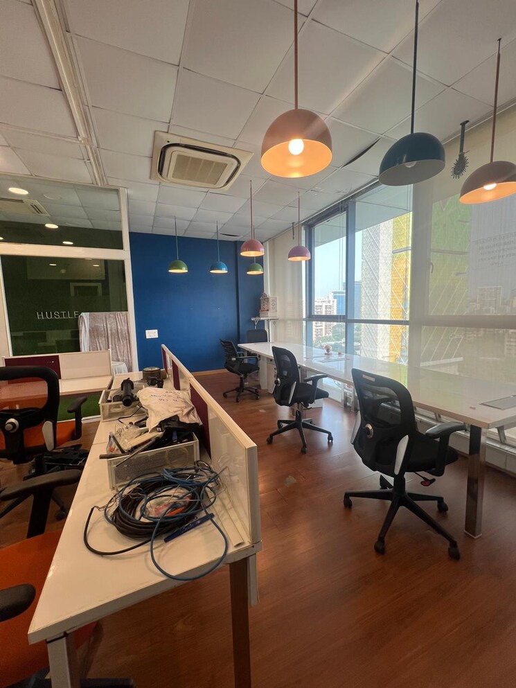 Team Area, remi-commercio Commercial Office Space 690 Sq.Ft. In Andheri West Mumbai 7834742