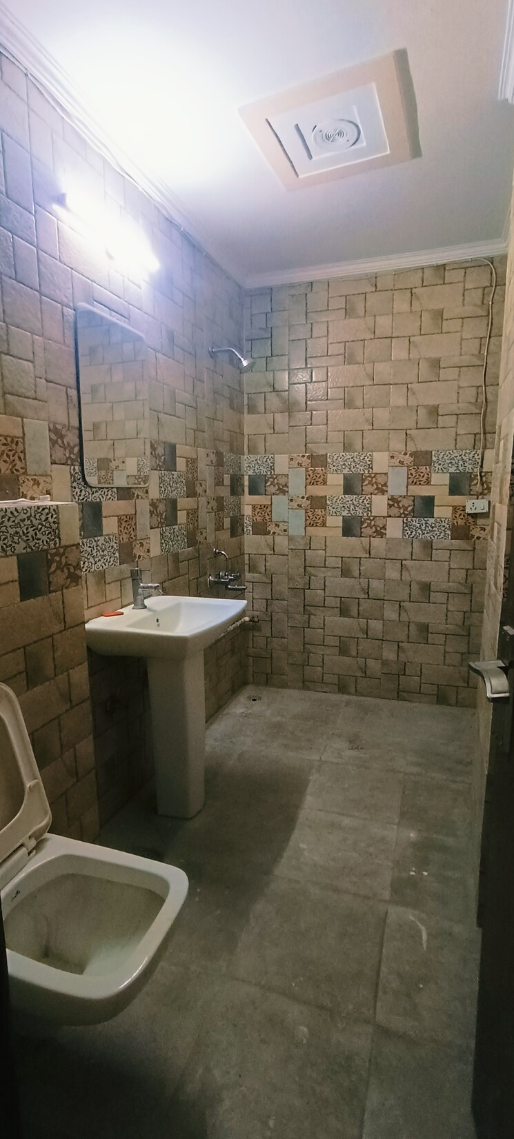 Bathroom, chattarpur 3 Bedroom 1300 Sq.Ft. Builder Floor In Chattarpur Delhi 7834751