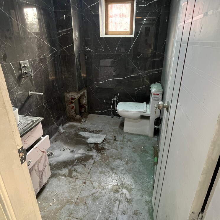  Parking, chattarpur 3 Bedroom 1300 Sq.Ft. Builder Floor In Chattarpur Delhi 7834807