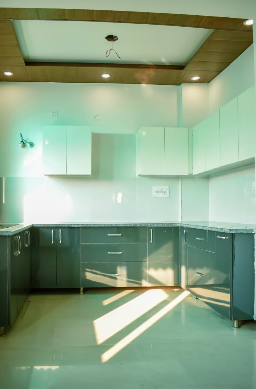 2 BHK + Pooja Room Apartment For Sale in Vardhman Estate 