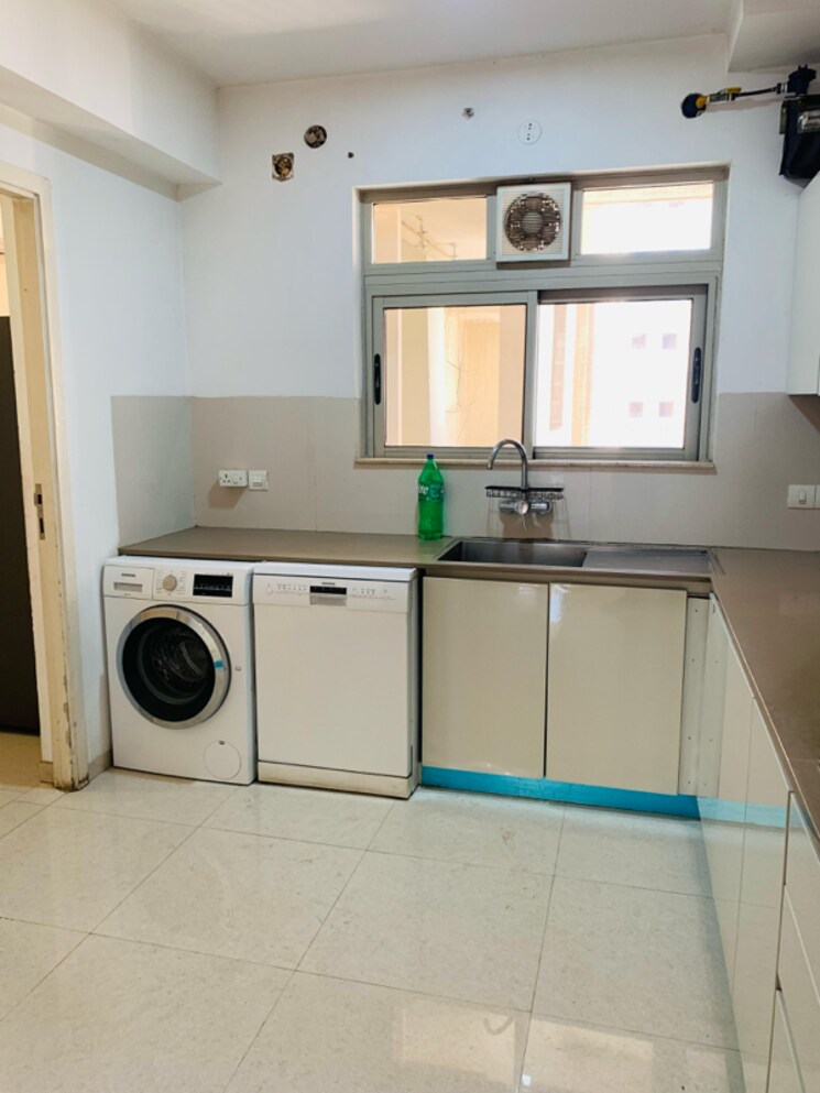 Kitchen, hiranandani-estate-rodas-enclave 4 Bedroom 2020 Sq.Ft. Apartment In Hiranandani Estate Thane 7835040