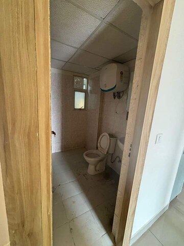 Bathroom in 3 BHK Apartment at Panchsheel Greens II, Sector 16 Greater Noida – for Sale