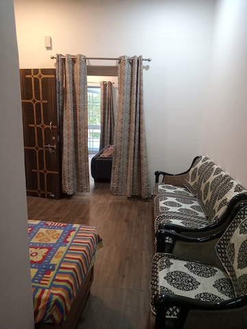 1 BHK Builder Floor For Rent in Paschim Vihar Delhi  7835517