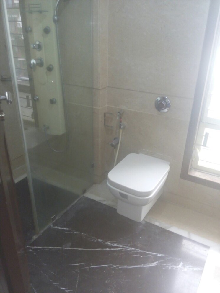 Bathroom, sunil-meera-baug 3 Bedroom 1650 Sq.Ft. Apartment In Santacruz West Mumbai 7835544