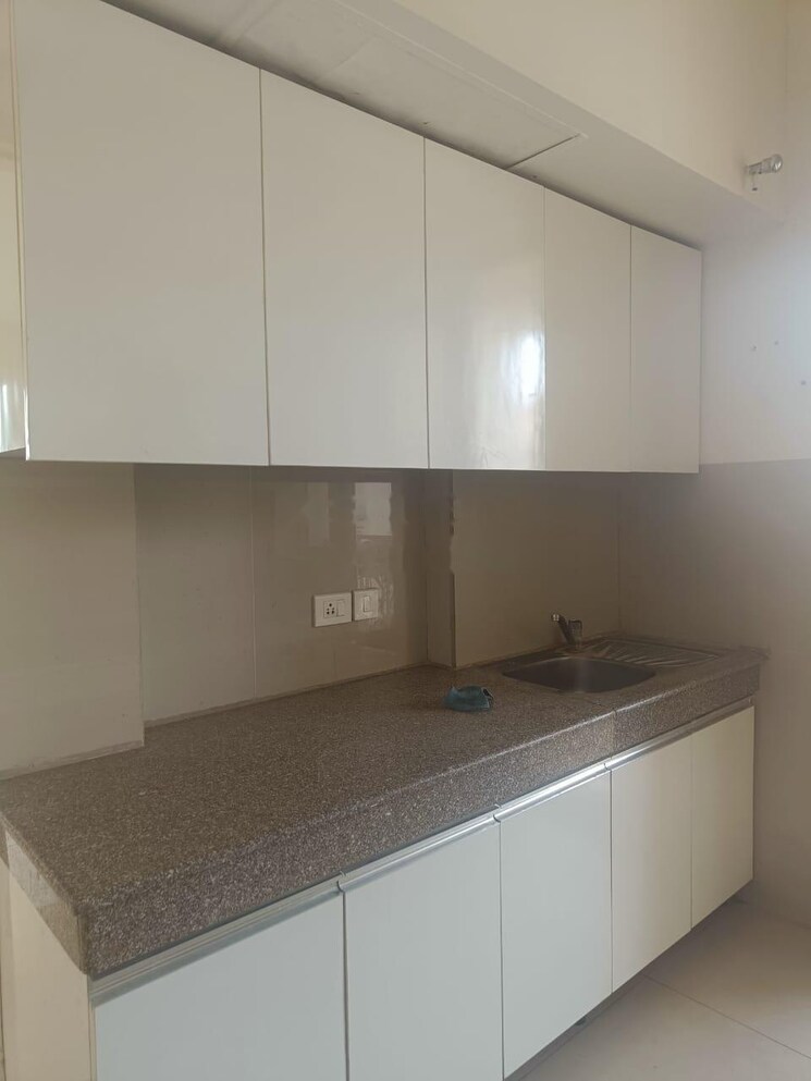 Kitchen, emaar-palm-heights 3 Bedroom 1418 Sq.Ft. Apartment In Sector 77 Gurgaon 7835605