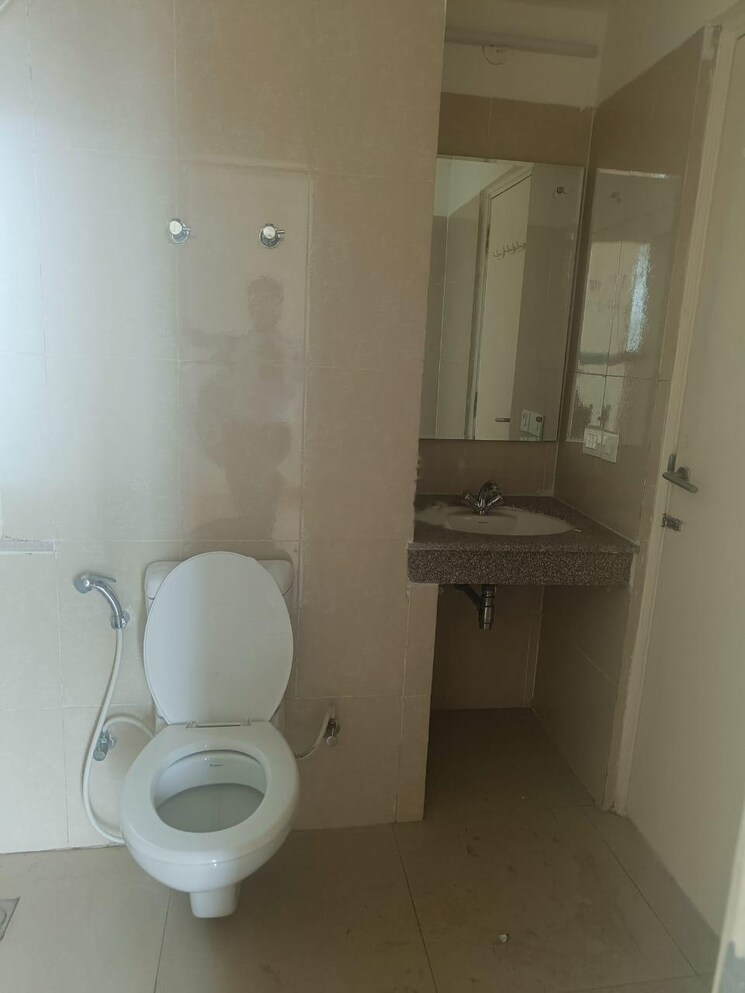 Bathroom, emaar-palm-heights 3 Bedroom 1418 Sq.Ft. Apartment In Sector 77 Gurgaon 7835605