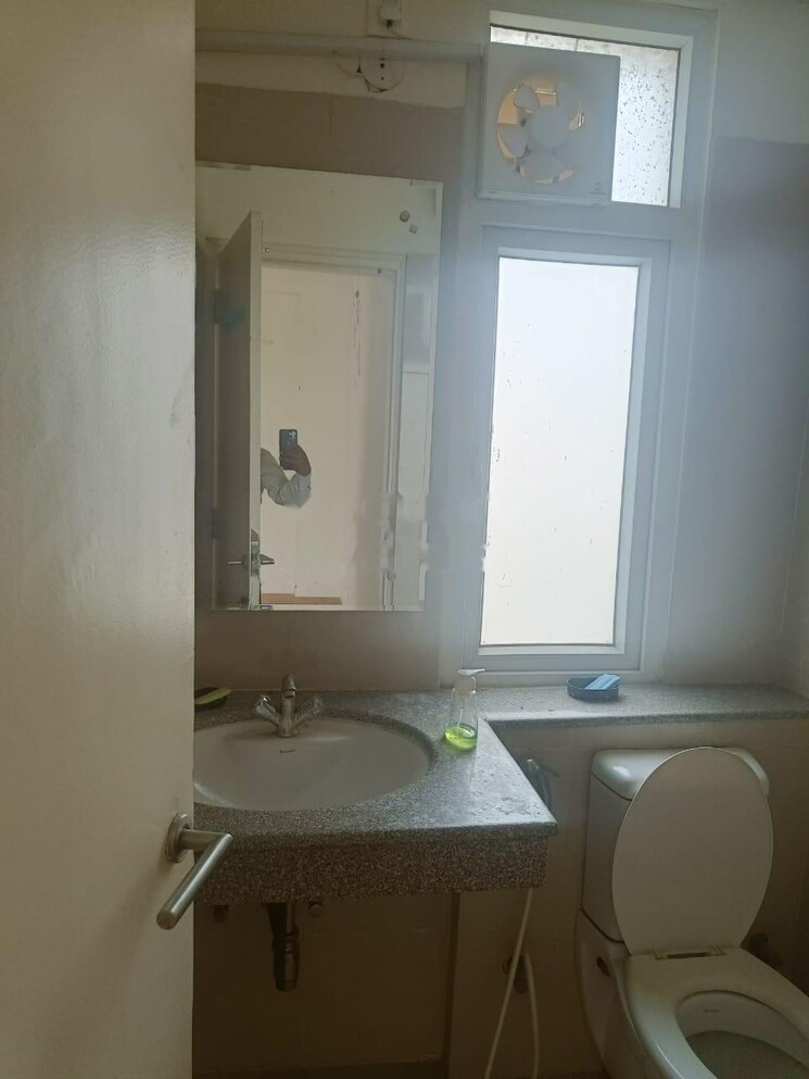 Bathroom, emaar-palm-heights 3 Bedroom 1418 Sq.Ft. Apartment In Sector 77 Gurgaon 7835605