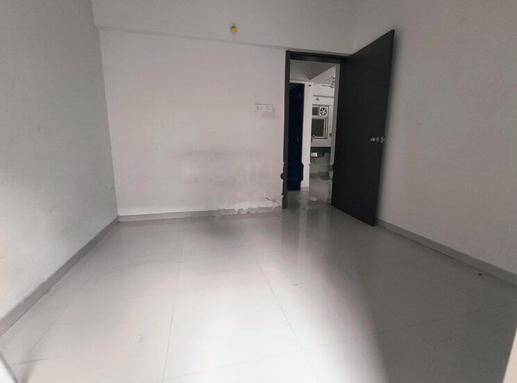 Room, mantra-insignia 1 Bedroom 500 Sq.Ft. Apartment In Mundhwa Pune 7835604