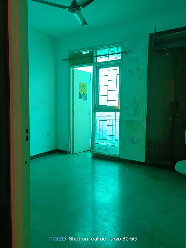 Room, ip extension 3 Bedroom 1400 Sq.Ft. Apartment In Ip Extension Delhi 7835972