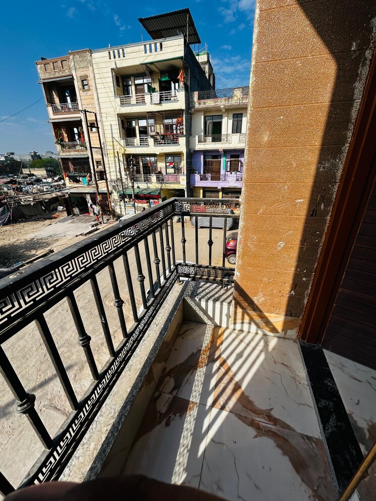 Balcony, dlf ankur vihar 1 Bedroom 450 Sq.Ft. Builder Floor In Dlf Ankur Vihar Ghaziabad 7835997