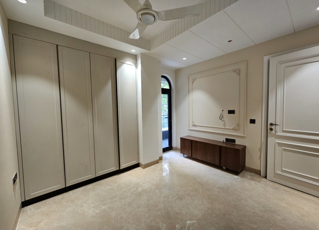 3 BHK + Servant Room,Extra Room Builder Floor For Sale in New Rajinder Nagar