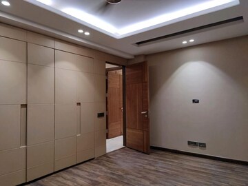 Room in 3 BHK Builder Floor at Rohini Sector 16 – for Sale