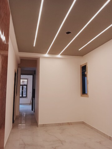 Room in 2 BHK Builder Floor at Dlf Ankur Vihar – for Sale