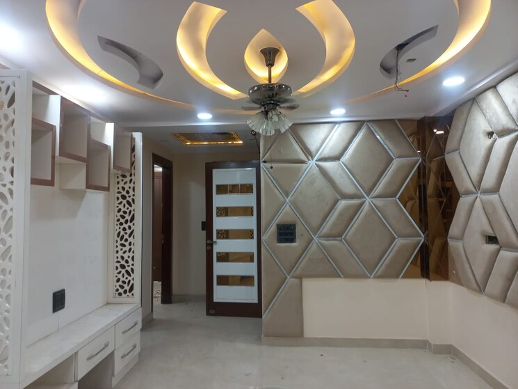 Bathroom, rohini sector 16 4 Bedroom 1500 Sq.Ft. Builder Floor In Rohini Sector 16 Delhi 7836087