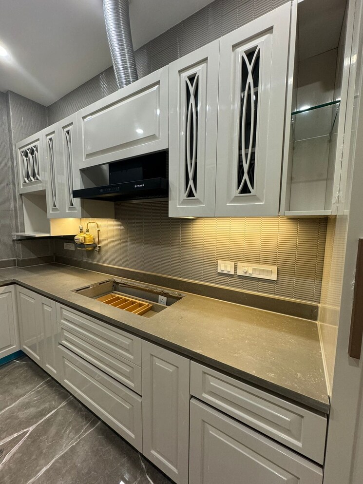Kitchen, new rajinder nagar 3 Bedroom 200 Sq.Yd. Builder Floor In New Rajinder Nagar Delhi 7836265
