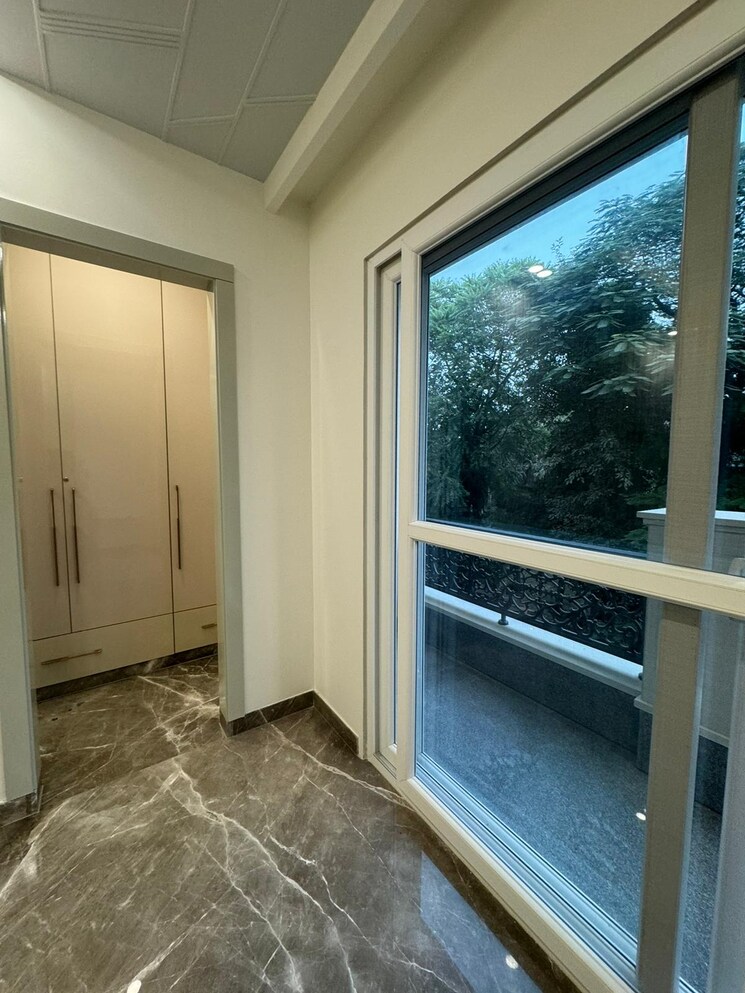 Room, new rajinder nagar 3 Bedroom 200 Sq.Yd. Builder Floor In New Rajinder Nagar Delhi 7836265