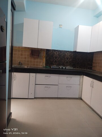 2 BHK Apartment For Rent in Mahagun Mywoods, Sector 16c Greater Noida