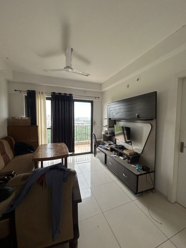 Living Room, amanora-gold-towers 2 Bedroom 720 Sq.Ft. Apartment In Hadapsar Pune 7836512