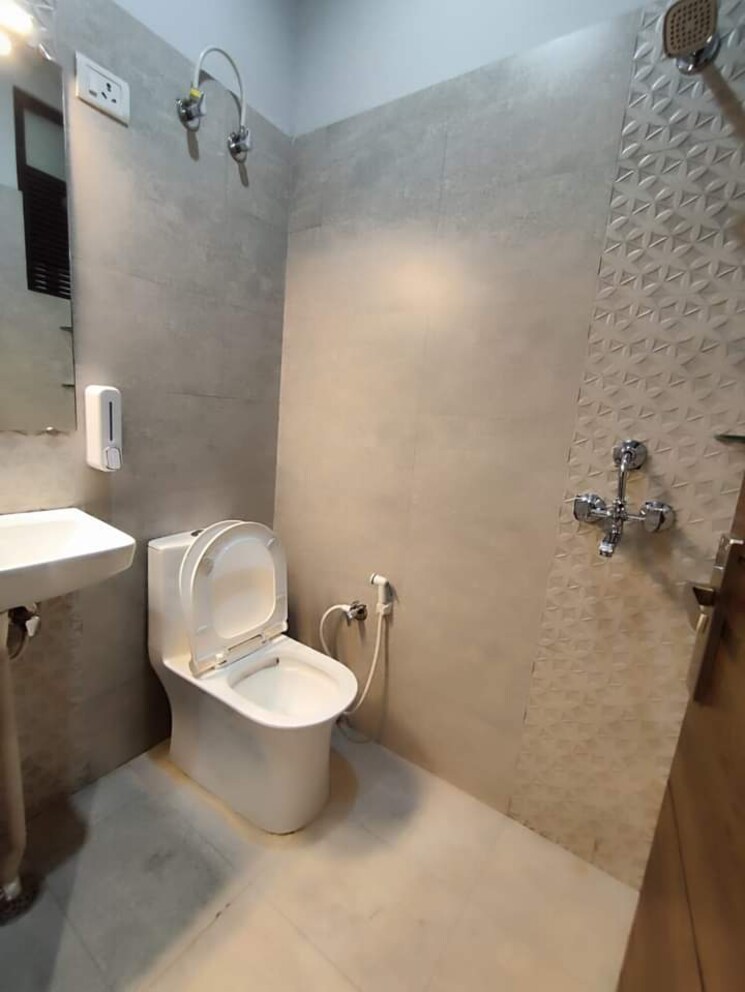 Bathroom, dlf ankur vihar 1 Bedroom 450 Sq.Ft. Builder Floor In Dlf Ankur Vihar Ghaziabad 7836540