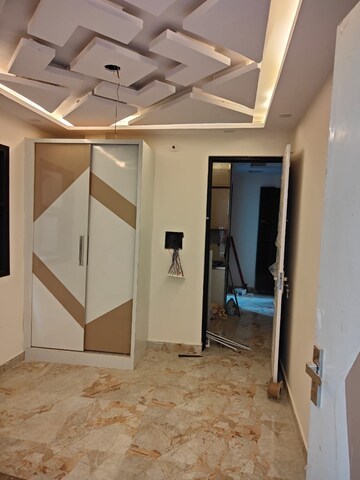Master Bedroom in 2.5 BHK Builder Floor at Rohini Sector 7 – for Sale