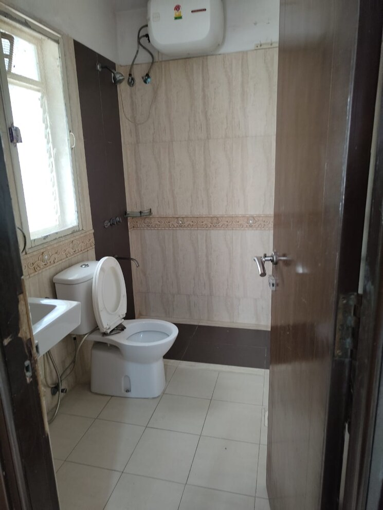 Bathroom, anmol-enclave 3 Bedroom 1250 Sq.Ft. Apartment In Goregaon West Mumbai 7836811