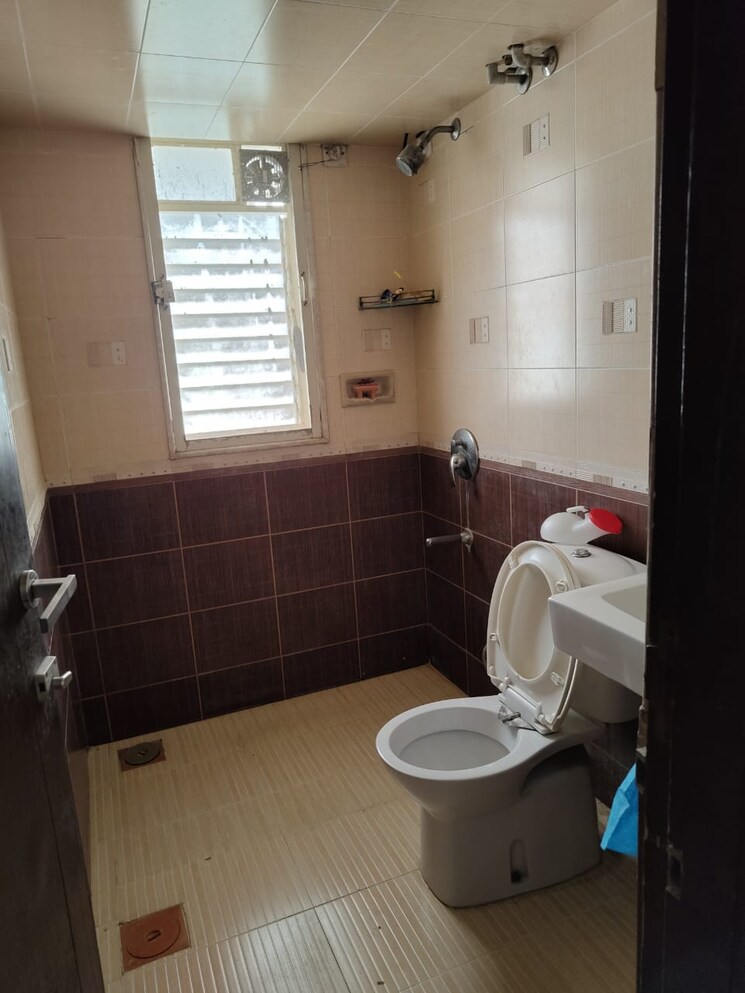 Bathroom, anmol-enclave 3 Bedroom 1250 Sq.Ft. Apartment In Goregaon West Mumbai 7836811