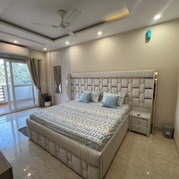 Bedroom in 4 BHK Builder Floor at Sushant Lok 3, Sector 57 – for Rent