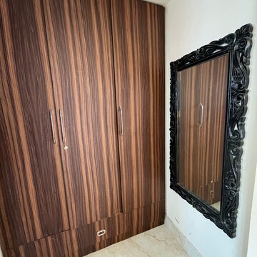 Bedroom in 1 RK Builder Floor at Ansal Sushant Lok I, Sector 43 – for Rent