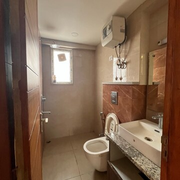 Bathroom in 1 RK Builder Floor at Ansal Sushant Lok I, Sector 43 – for Rent