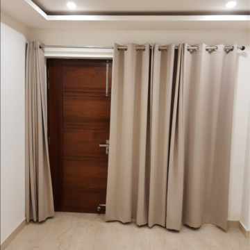 Building Lobby in 3 BHK Builder Floor at Sector 16 – for Sale