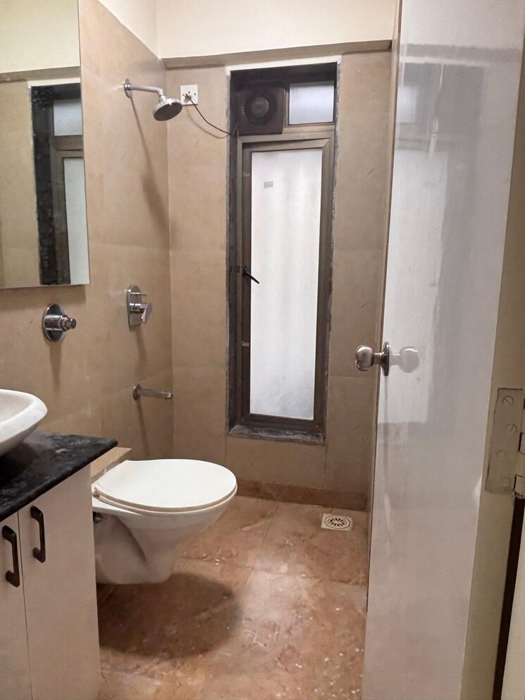 Bathroom, ekta-iris 2 Bedroom 800 Sq.Ft. Apartment In Khar West Mumbai 7837317