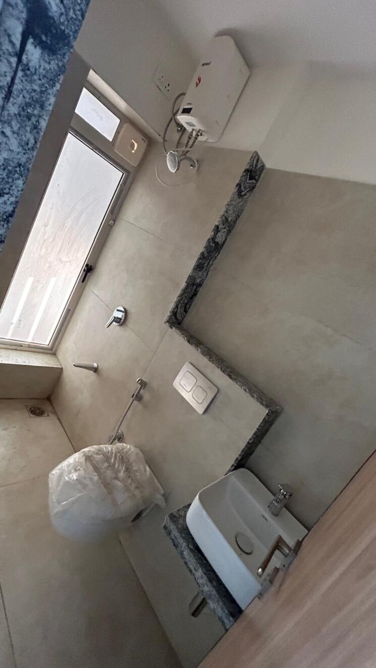 Bathroom, bharat-arize 2.5 Bedroom 1080 Sq.Ft. Apartment In Goregaon West Mumbai 7837376