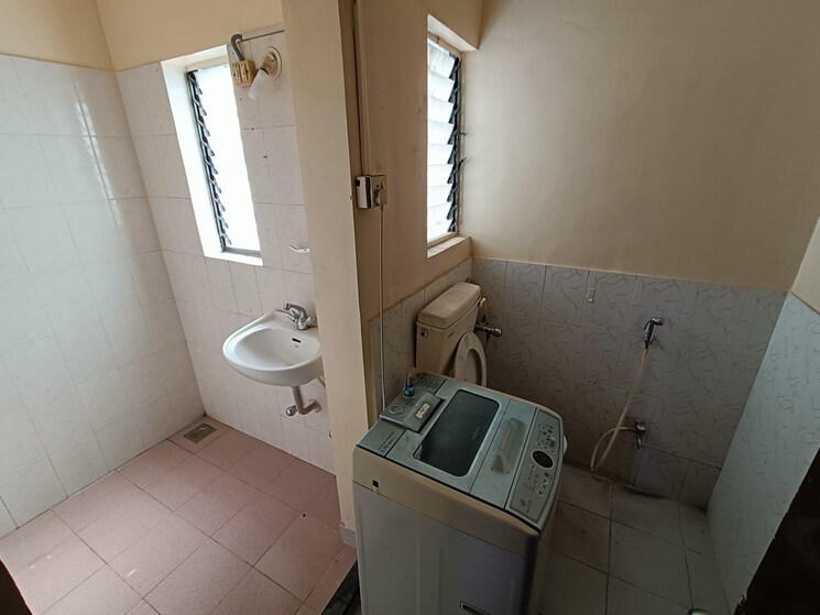 Bathroom, eden-park 1 Bedroom 700 Sq.Ft. Apartment In Viman Nagar Pune 7837292