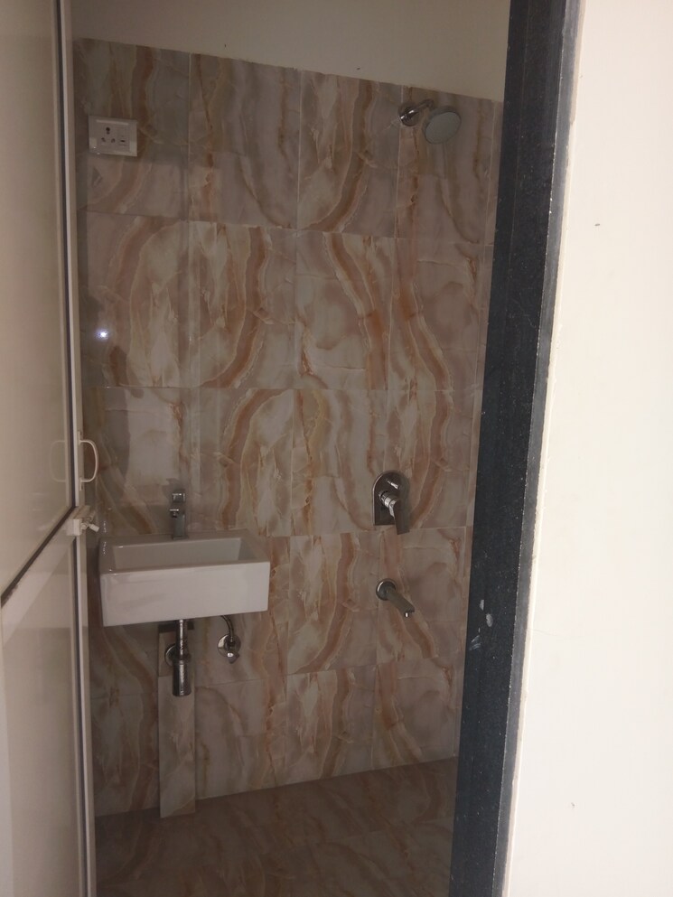 Bathroom, lotus-lotus-link-square 1 Bedroom 890 Sq.Ft. Apartment In Malad West Mumbai 7837341