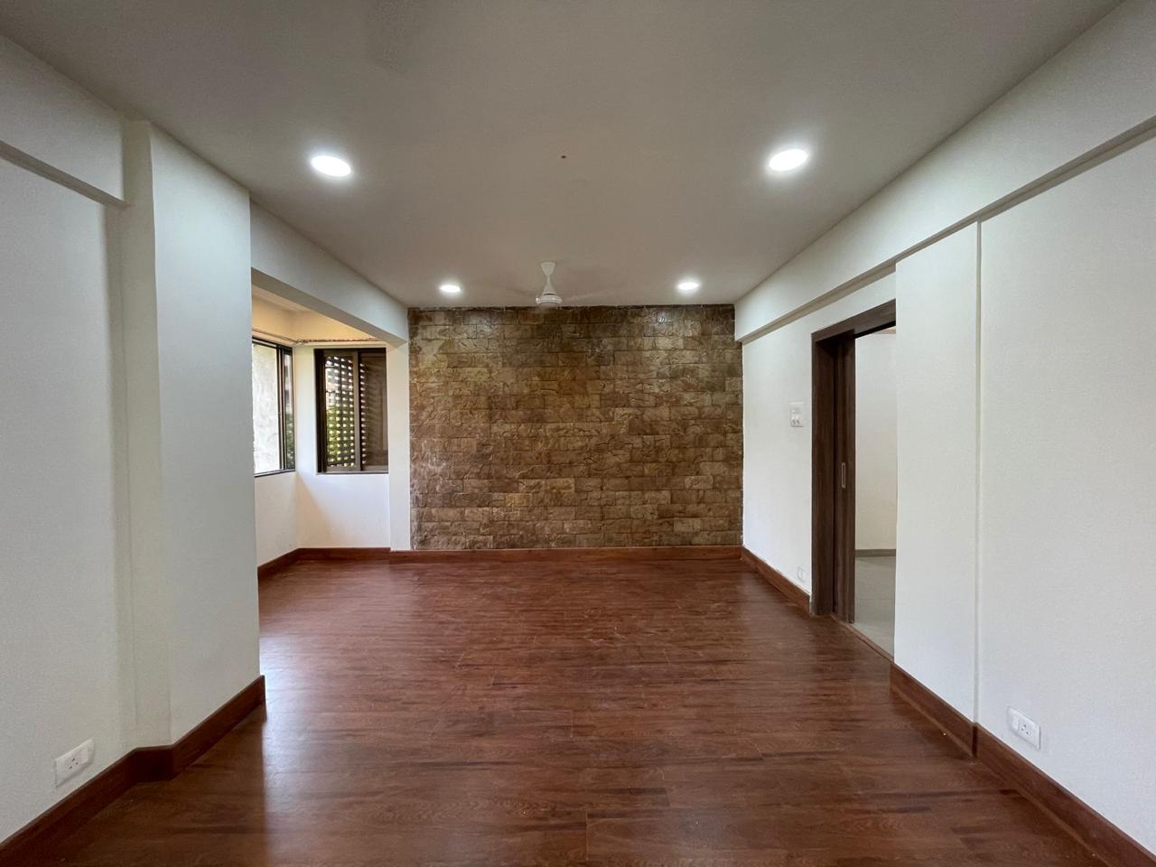 2 BHK Apartment For Rent in Maheshwar Prakash Apartment Santacruz West Mumbai  7837652