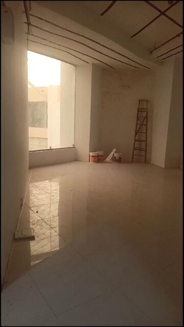  Office Space For Rent in Express Zone, Malad East