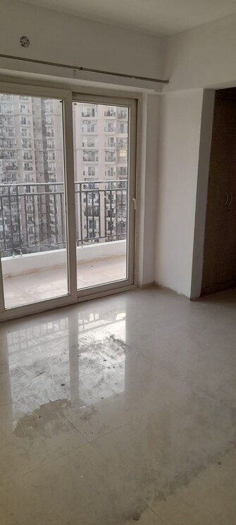 2 BHK Apartment For Resale in Paras Tierea Sector 137 Noida  7838000