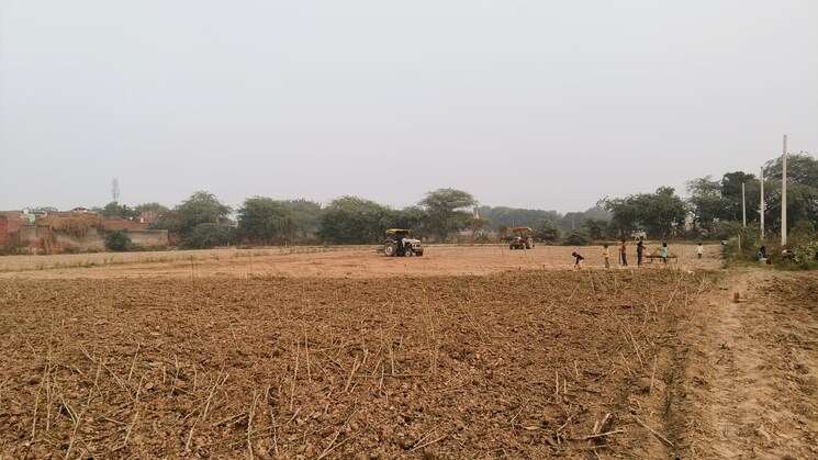 undefined, laramda  100 Sq.Yd. Plot In Laramda Agra 7838108