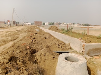 Plot For Resale in Dhanauli Agra  7838147