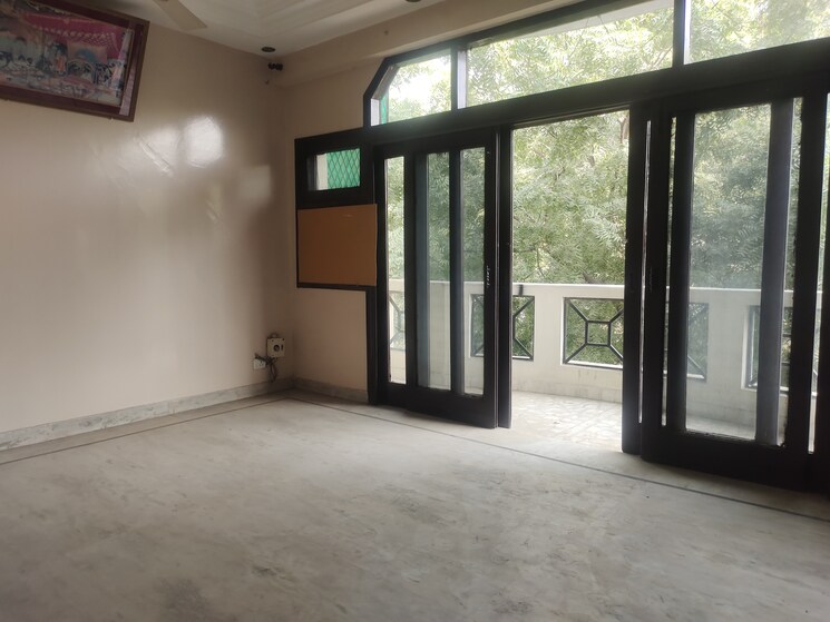 Room, chittaranjan park 3 Bedroom 1400 Sq.Ft. Builder Floor In Chittaranjan Park Delhi 7838357