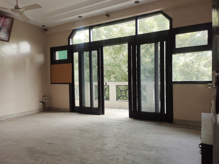 Room, chittaranjan park 3 Bedroom 1400 Sq.Ft. Builder Floor In Chittaranjan Park Delhi 7838357