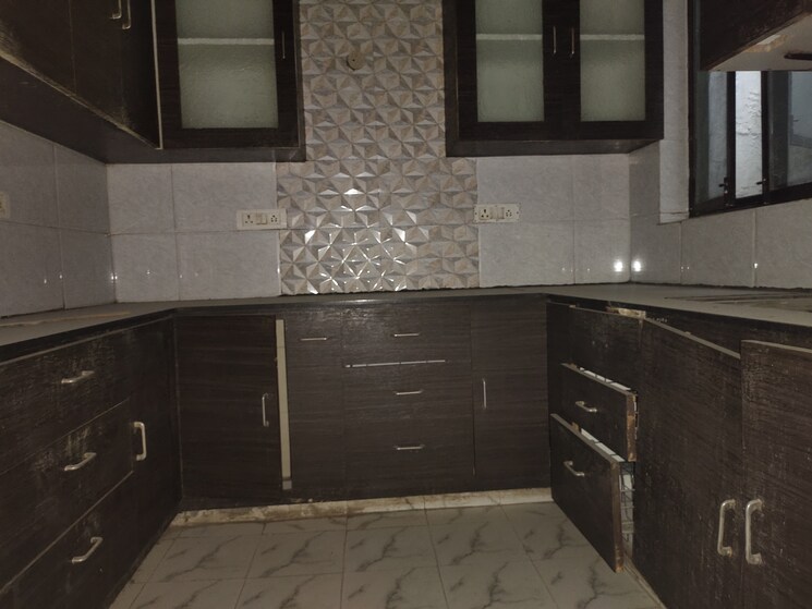 Kitchen, chittaranjan park 3 Bedroom 1400 Sq.Ft. Builder Floor In Chittaranjan Park Delhi 7838357