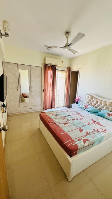 रेसिडेंशियल फ्लैट वर्ग फुट फॉर रेंट इन घोड़बंदर रोड थाने  7838352