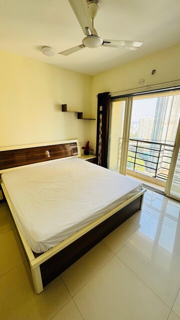 रेसिडेंशियल फ्लैट वर्ग फुट फॉर रेंट इन घोड़बंदर रोड थाने  7838352