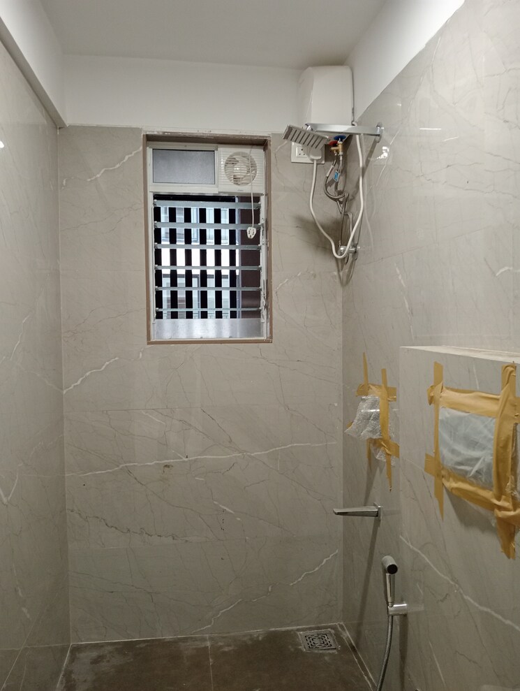 Bathroom, acharat-baug 3 Bedroom 1150 Sq.Ft. Apartment In Santacruz West Mumbai 7838493