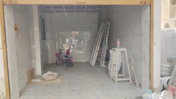  Warehouse For Rent in Vile Parle East