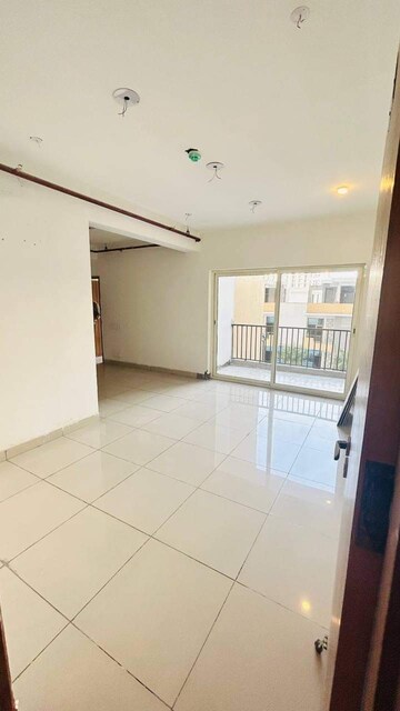 Room in 2 BHK Apartment at Panchsheel Greens II, Sector 16 Greater Noida – for Sale